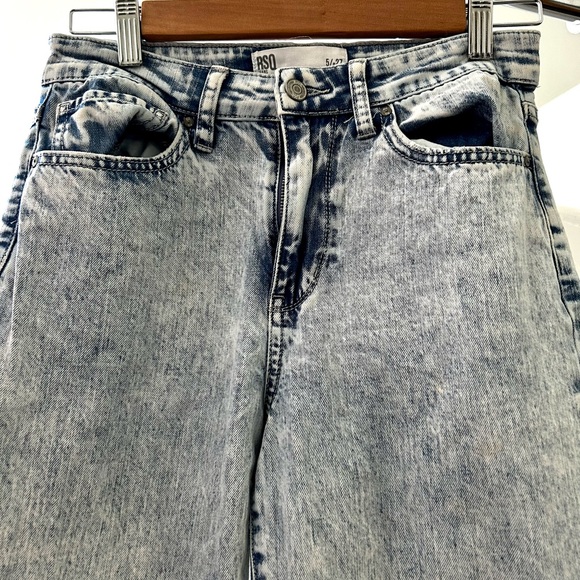 RSQ light blue distressed straight leg jeans  - W 27 - Picture 7 of 14